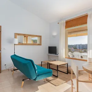 apartamentos-casa-marea-la-fosca-parking-y-piscina.catalonia-hotels.com/